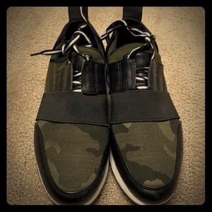 Steve Madden Fashion Sneaker